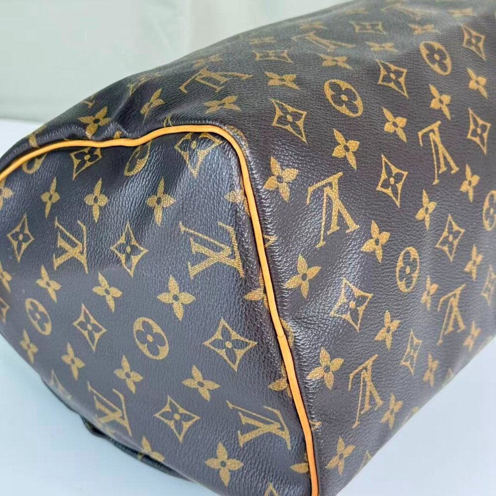 Louis Vuitton Monogram Canvas Speedy 30 Top Handle Bag with Brown Pattern - Picture 7 of 9
